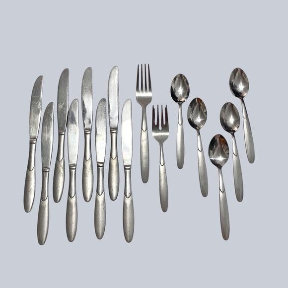 thumbnail image 2 of Cambridge Silver Crescent Flatware - Stainless Steel, Frosted Handle & Glossy Bowl (2004-2008) 2 of 6