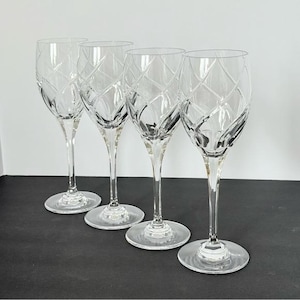 Set of 4 Mikasa Olympus Crystal Swirl Cut Water Goblets / Wine Glasses
