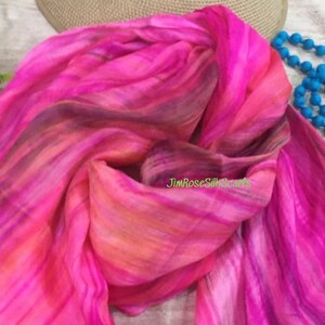 Handvävd mullbärssilkeshalsduk: Rosa fuchsia hobo-stil