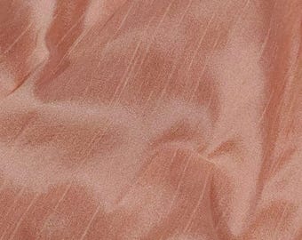 Tissu Dupini imitation soie couleur pêche clair : matériau pour robe de mariée, 44" de large