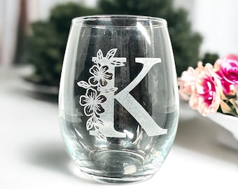 Individuell graviertes Weinglas Personalisiertes graviertes Weinglas-Hochzeits-Party-Geschenk für Hochzeit Benutzerdefiniertes stammloses Weinglas Laser-graviertes Glas