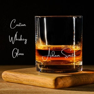 Personalisierte Whiskygläser, kundenspezifische Bourbongläser, personalisiertes Geschenk, Trauzeugen Geschenke, Whiskygeschenk, Vatertagsgeschenk für ihn, Whiskyglas