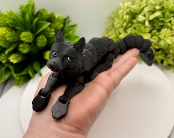 Loup réaliste imprimé en 3D avec des yeux peints à la main en couleur personnalisée