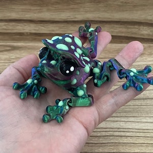 3D Printed Mushroom Frog | Palm Size Articulated Sensory Fidget Animal | Gift for Frog Lover | Cottagecore Decor | Custom Colors