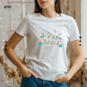 T-shirt unisexe idoles K-POP - Lettres originales avec microphone et notes de musique, couleurs pop flashy et signe d'amour coréen | Parfait pour les fans de K-Pop