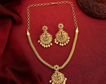 Antikes vergoldetes Schmuck Set: CZ Anhänger & Chandbali Ohrringe