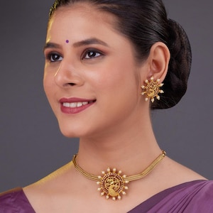 Peacock pendant necklace set Simple antique necklace Set  Kemp neck set with earrings Attigai necklace Set South Indian Jewelry Set