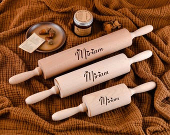 Personalized engraved rolling pin. Suitable for baking, Mother's Day, and chef gifts