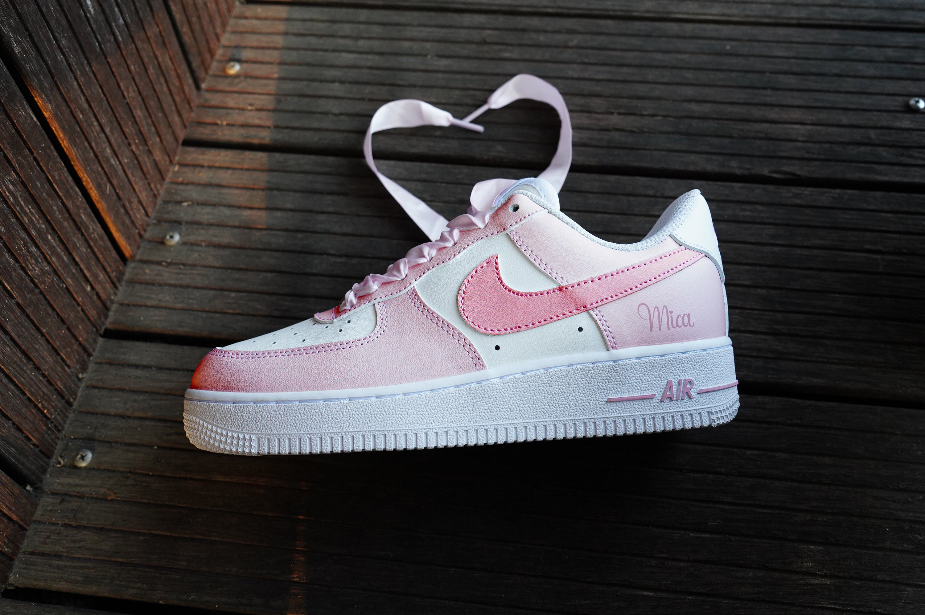 Air force 1 pink laces store