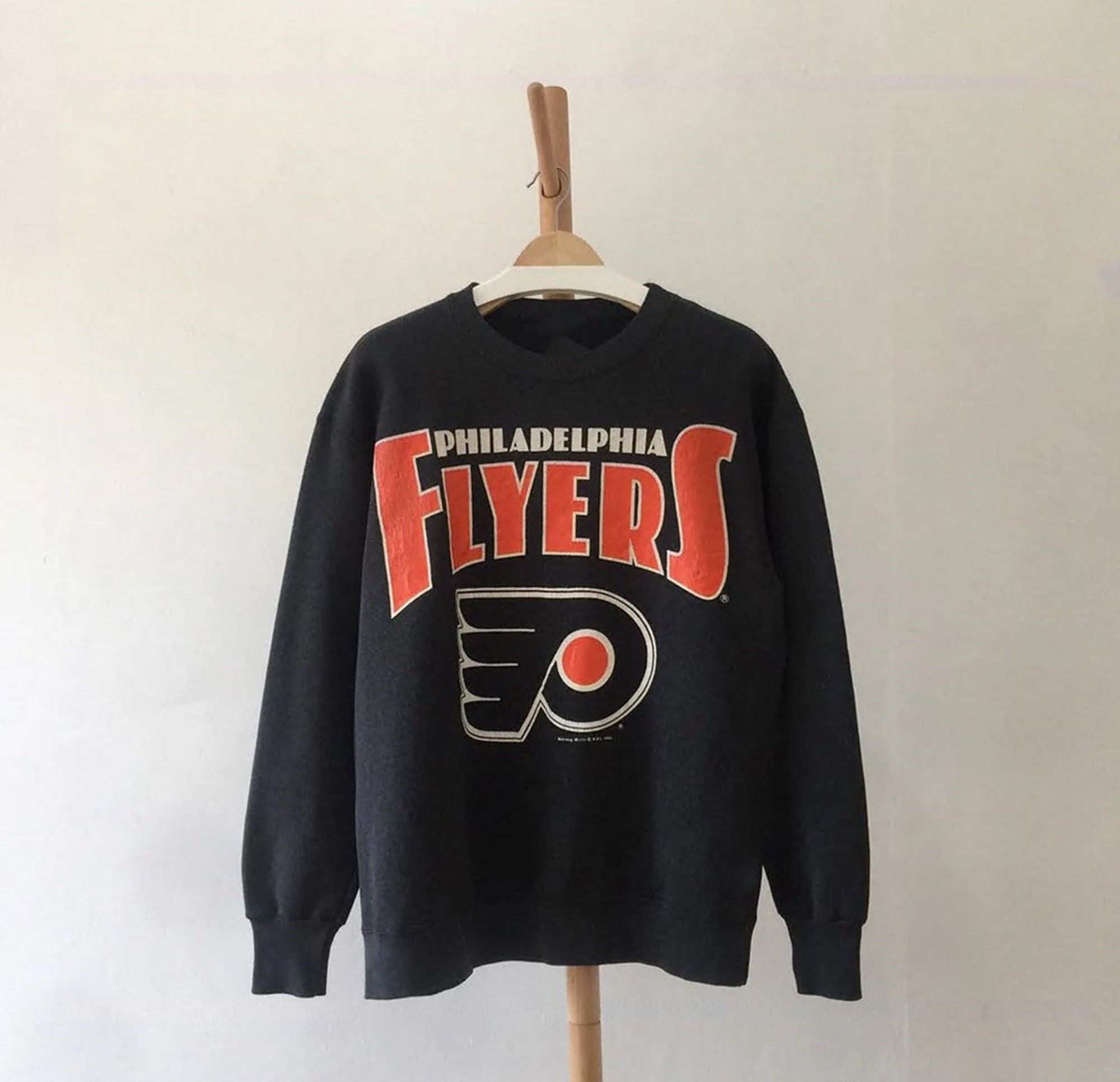 Antigua Philadelphia Flyers Oatmeal Flier Bunker Long Sleeve Crew Sweatshirt, Oatmeal, 86% Cotton / 11% Polyester / 3% SPANDEX, Size XL, Rally House