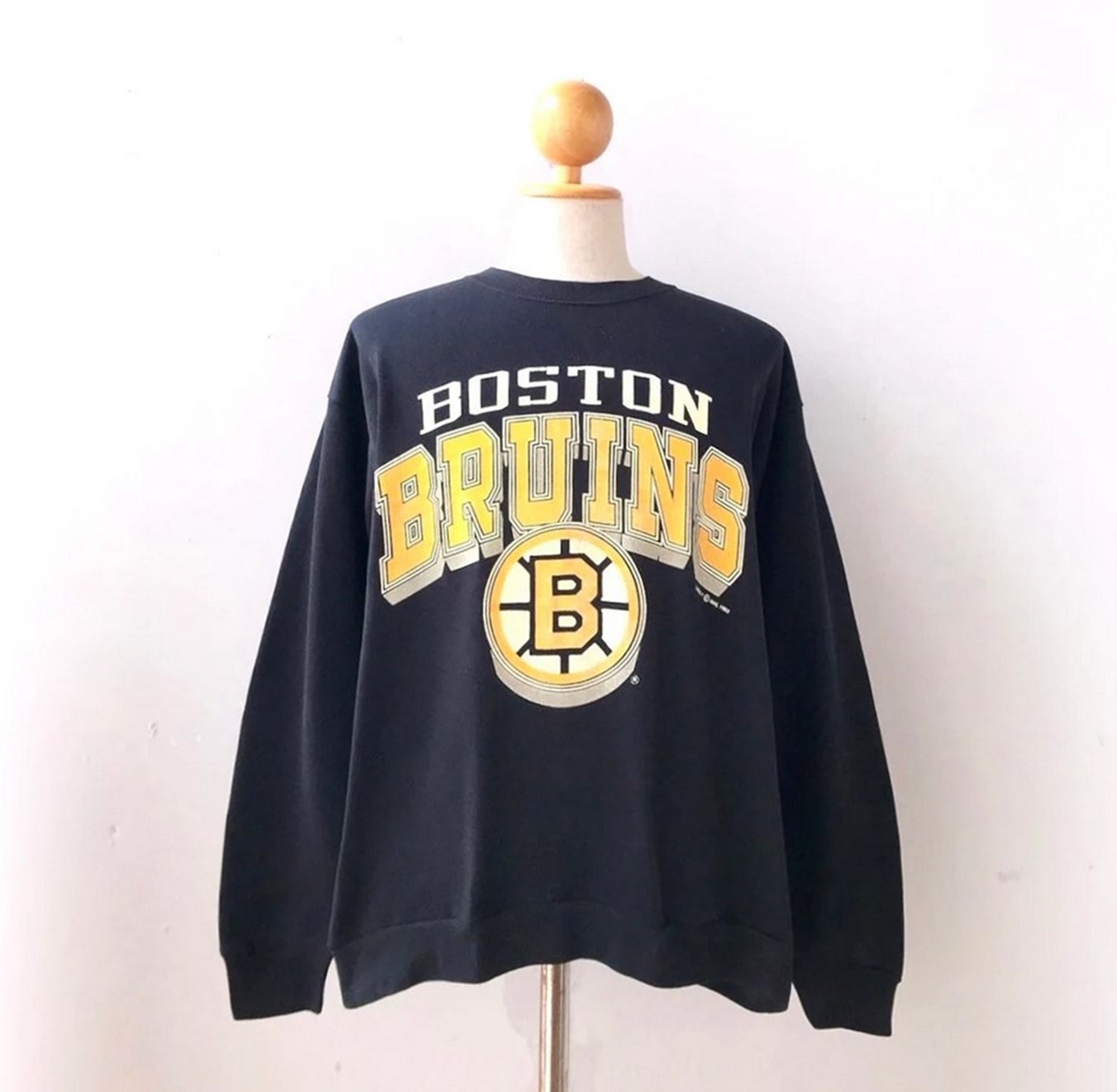 Boston Bruins Hockey Team Retro Logo Vintage Recycled Massachusetts License  Plate Art Long Sleeve T-Shirt by Design Turnpike - Instaprints