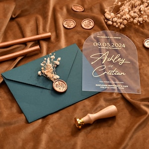 Emerald Green Arch Shaped Wedding Invitations, Acrylic wedding invitation, Gold Foil Invites with Wax seals and Dried Flowers