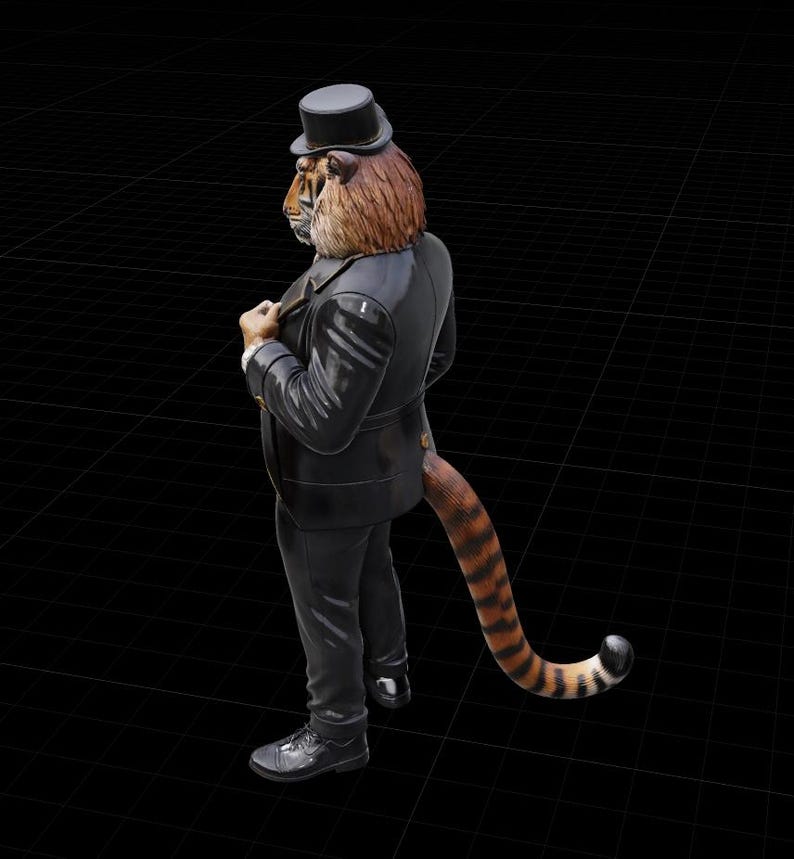 Peut inclure: Figurine d'une figure &agrave; t&ecirc;te de tigre portant un costume noir, des chaussures noires et un chapeau haut de forme noir. Le tigre a une fourrure marron et beige et une queue ray&eacute;e. La figurine est sur une surface noire.