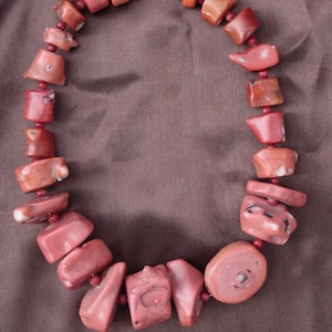 Vintage coral necklace