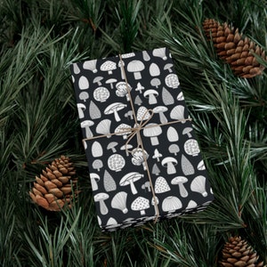 Carta da regalo con funghi Ai Generata per accentuare la bellezza e l'unicità, disponibile in fogli o rotoli, Design unico nel suo genere, mUnico