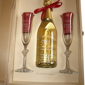 Geschenkset: Goldtraum mit Stölzle L’Amour Sektgläsern und Geschenkkiste inklusive Gravur