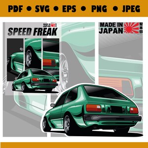 Op de afbeelding: Een groene auto met de woorden "Speed Freak" en "Made in Japan" erop gedrukt. De auto is een klassiek Japans model met een achterspoiler en een klein achterruitje.