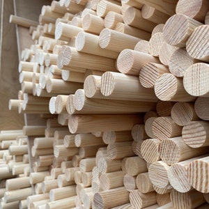Light Pine Pegs, Artistic DIY Dowels, Creative Pine, Craft Sticks, Natural Light Pine Poles, DIY Projects, Light Wood Crafty Sticks