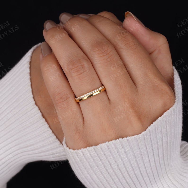 Round Cut Moissanite Wedding Band Women 14K Gold 3MM Wide Plain Band One Side Pave Set Diamond Ring Half Eternity Stacking Anniversary gifts for her