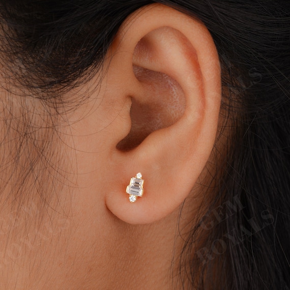 ★2022SS★MZUU★14-Karat Gold Mini Baguette Stone Earrings Baguette Moissanite Mini Stud Earrings 14K Gold Round Half