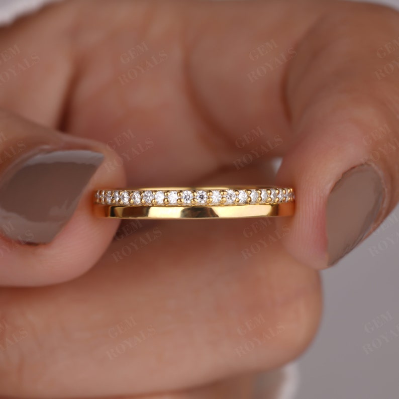 Round Cut Moissanite Wedding Band Women 14K Gold 3MM Wide Plain Band One Side Pave Set Diamond Ring Half Eternity Stacking Anniversary gifts