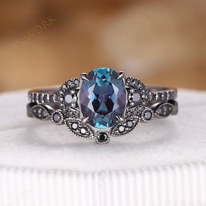 Gothic Oval Alexandrite and Black Moissanite Engagement Ring Set Rhodium Black Gold Alexandrite Bridal Set Witchy Wedding Promise Ring Gift