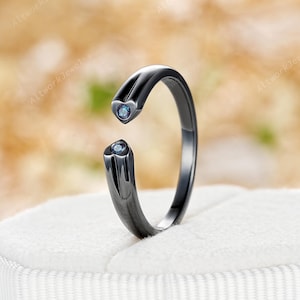 Round Cut Alexandrite Heart Shape Wedding Band 14K Black Gold June Birthstone Gothic Engagement Band Dainty Open Gap Witchy Anniversary Gift