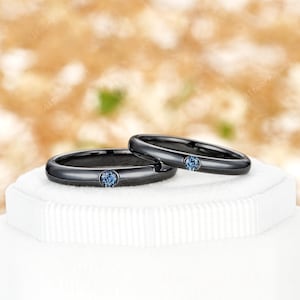Anillo de compromiso de alejandrita redonda para parejas, oro negro de 14 quilates, brillante, para él y para ella, estilo gótico, minimalista, personalizado, juego de anillos de compromiso de bruja