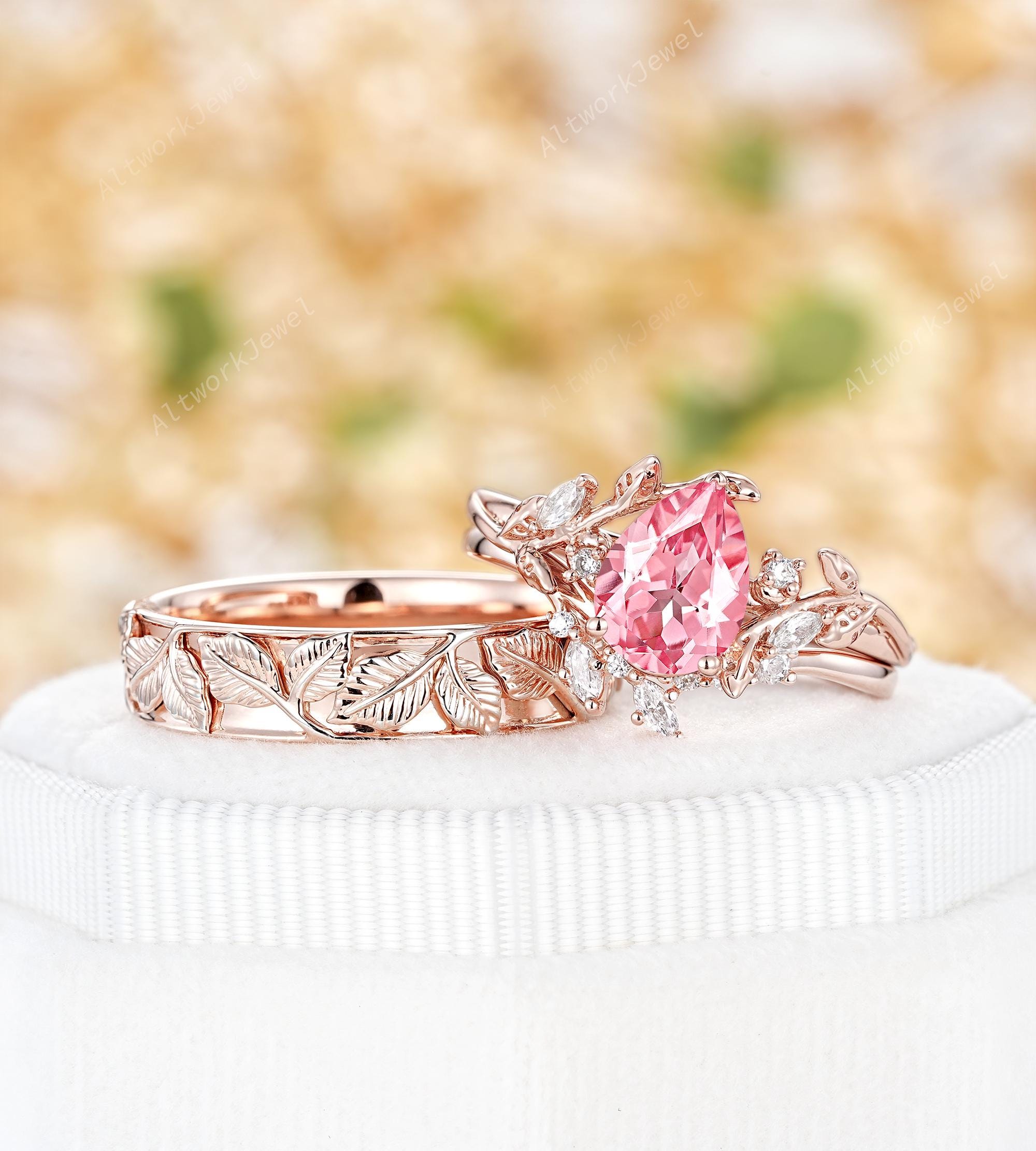 Anillo de compromiso para él y para ella con zafiro rosa de corte