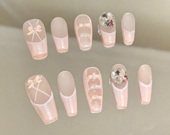 Bowtie Ballet Press On Nails Manucure/ Réutilisable/ Forme de cercueil 24 mm Taille S