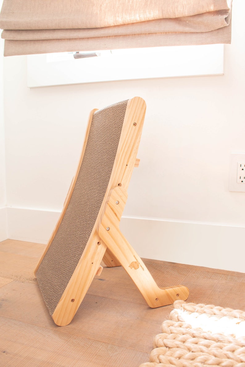 Griffoir réglable en bois pour chat avec inserts durables et remplaçables image 2