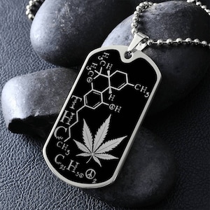 Mens Marijuana Leaf Dog Tag Necklace – Cannabis Pendant with THC Molecular Structure – 420 Jewelry Gift – Weed Leaf Chain for Stoners
