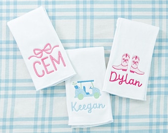 Trifold Burp Cloth with Motif // Cotton Burp Cloth, Monogrammed Burp Cloth, Personalized Cloth, Baby Shower Gift, Embroidered Burp Cloth