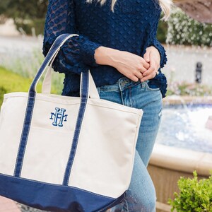 Bolsa de lona // Bolsa con monograma y cremallera superior, bolsa personalizada, bolsa escolar, regalo de dama de honor, bolsa de playa, bolsa irónica, bolsa para niños imagen 5