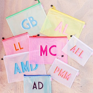 Shadow Monogram Pool Tasche // Nasstasche, wasserfest, Reißverschluss, Kulturtasche, Party Favor, Sonnencreme Tasche, Brautjungfer Tasche