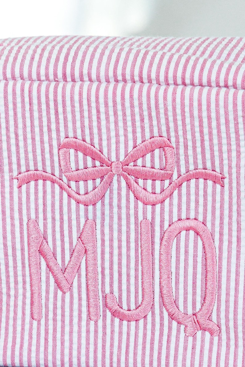 Seersucker-påse med motiv // Duschgåva, Allt-påse, Sminkväska, Necessär med monogram, Tillbaka till skolan, Barnväska bild 4