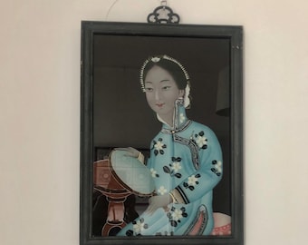中国ガラス絵　琵琶を演奏する女性　裏絵ガラス　アンティーク アンティークの中国製オリジナル裏面塗装済み絵画「水辺の女性と睡蓮