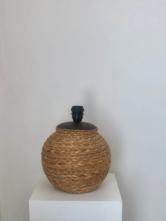 Vintage Modern Rustic Round Beige Raffia Table Lamp