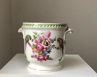 Jardinera de porcelana estilo Herend antigua con flores y loros, Jardiniere vintage con flores rosas