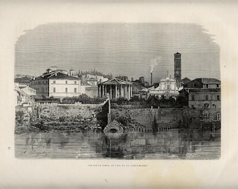 Può includere: Un'incisione in bianco e nero che raffigura un paesaggio urbano lungo un fiume, con un tempio circolare a colonne, un alto campanile e vari edifici. Il testo in basso recita: VUE SUR LE TIBRE, EN FACE DE LA CLOACA MAXIMA.