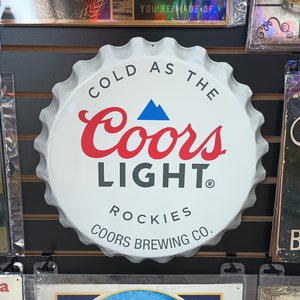18" Coors Light Beer Bottle Cap Sign Metal Coors Light Signs Home Bar Decor Garage Decor for Men Pub Wall Decorations Beer Drinker Gifts Men