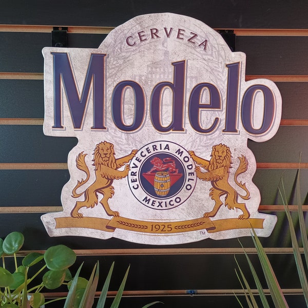 Modelo Beer Seal Shaped Embossed Metal Sign Beer Signs Home Bar Wall Decor Pub Finished Basement Bachelor Pad Housewarming Gifts for Men