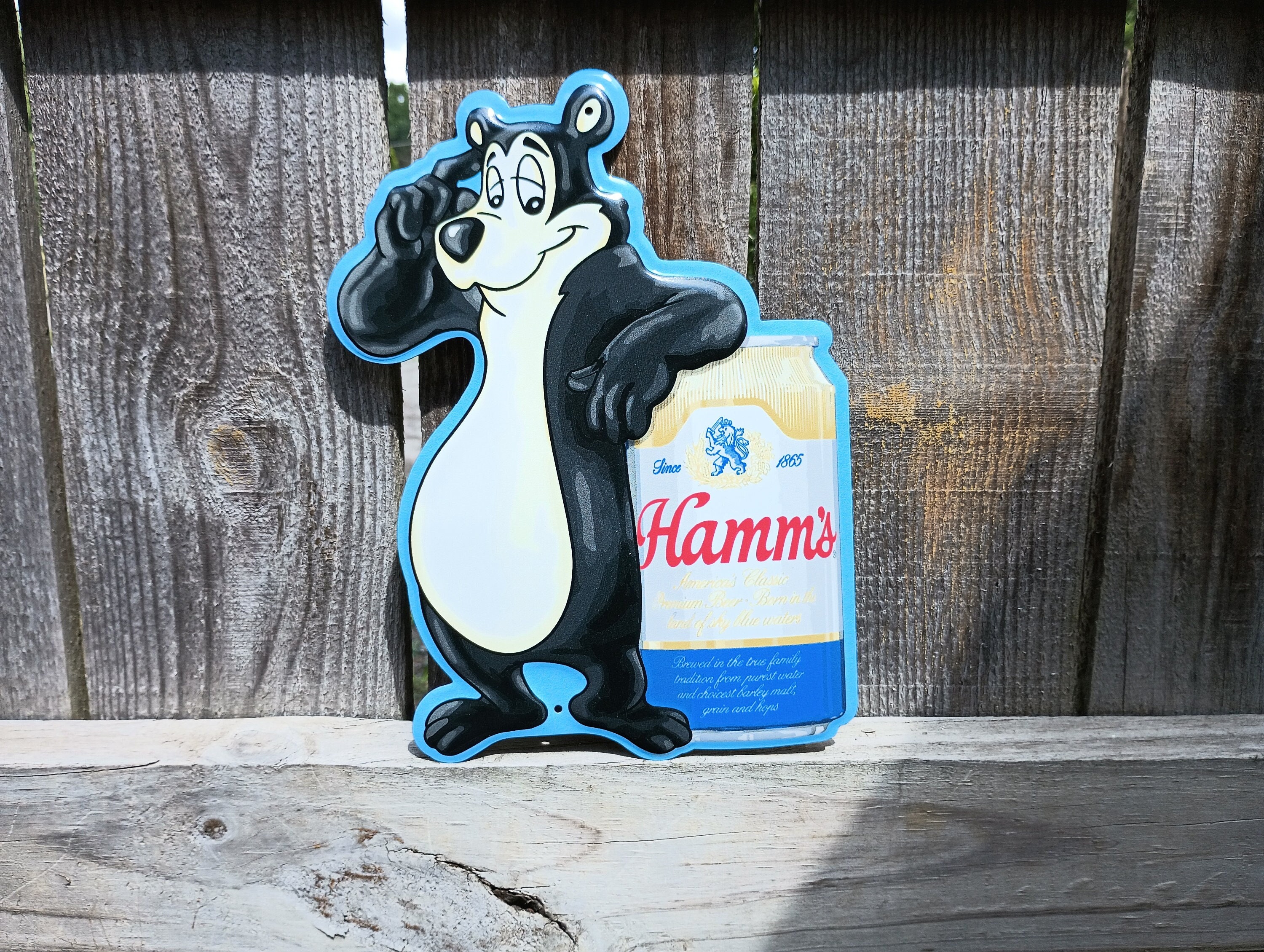Hamms Beer Sign Waterfall - n6p8zxu