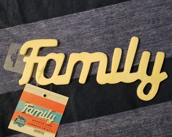 7x3 in Wood Family Sign