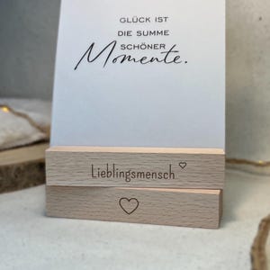 Kartenhalter Holz -  Handgefertigt im 2er Set mit Gravur „Lieblingsmensch“ – Fotohalter – Geschenk für Freundin, Hochzeit, Geburtstag