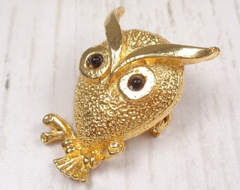 Vintage 1960s Owl Brooch by Designer Dorene – Quality Gold-Tone Metal with Dark Glass Eyes