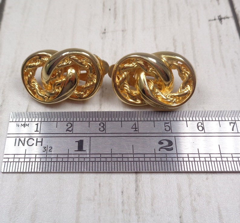 Elegant Vintage Gold-tone Clip-on Earrings Chain/Link Design image 7