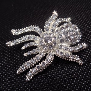 Vintage Silver-Tone Spider Brooch with Clear Glass Cabochons Sparkly Arachnid Tarantula Elegance for Your Collection image 7