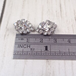 Small 1950s Vintage Silver Tone Clip-On Earrings with Clear Sparkling Rhinestones image 4