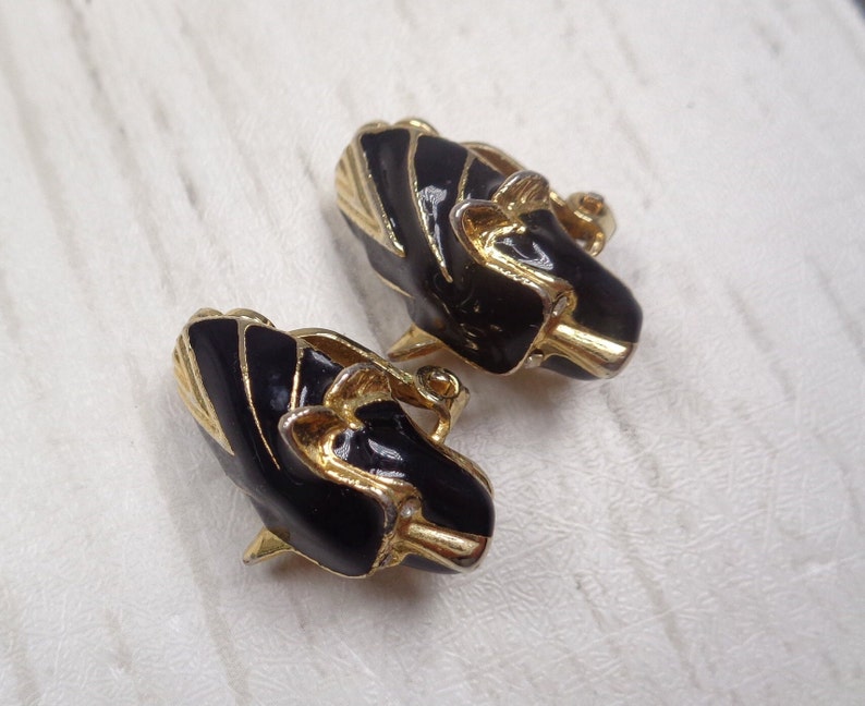 Rare 1970s Vintage Egyptian Revival Adian Mann Signed Cat Clip-On Earrings Goddess Cat Earrings image 2